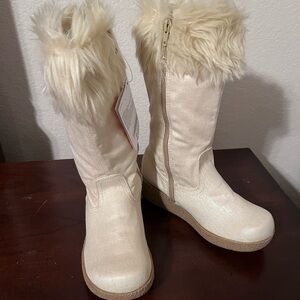 Girls Size 1 Cream Faux Fur Lined Boots